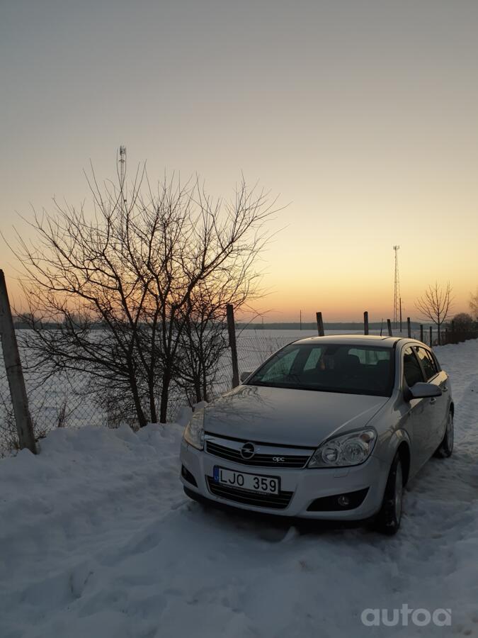 Opel Astra H Hatchback