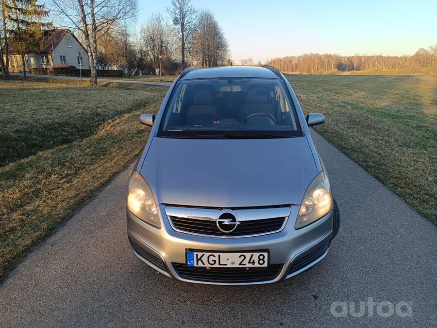 Opel Zafira B Minivan 5-doors