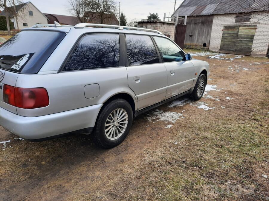 Audi A6 A4/C4 wagon