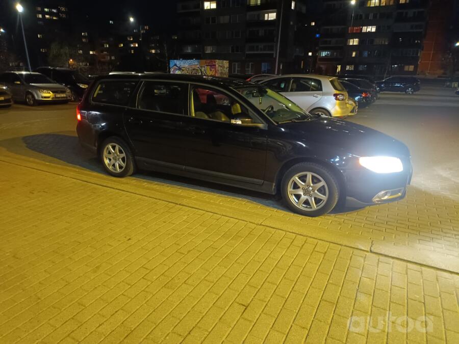 Volvo V70 3 generation wagon