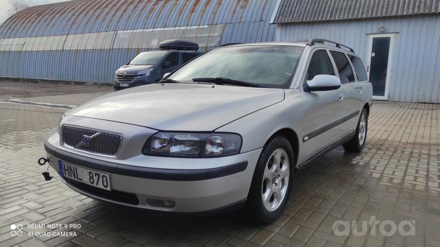 Volvo V70 2 generation wagon