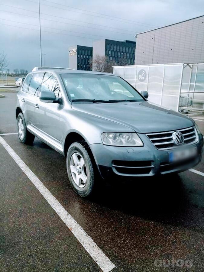 Volkswagen Touareg 1 generation Crossover