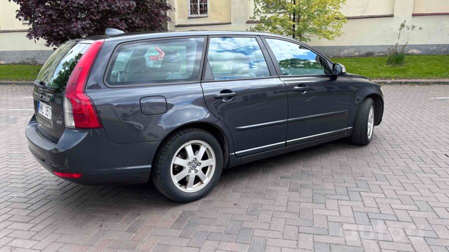 Volvo V50
