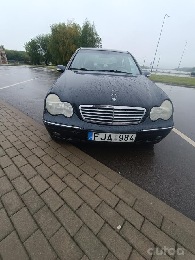 Mercedes-Benz C-Class W203/S203/CL203 Sedan