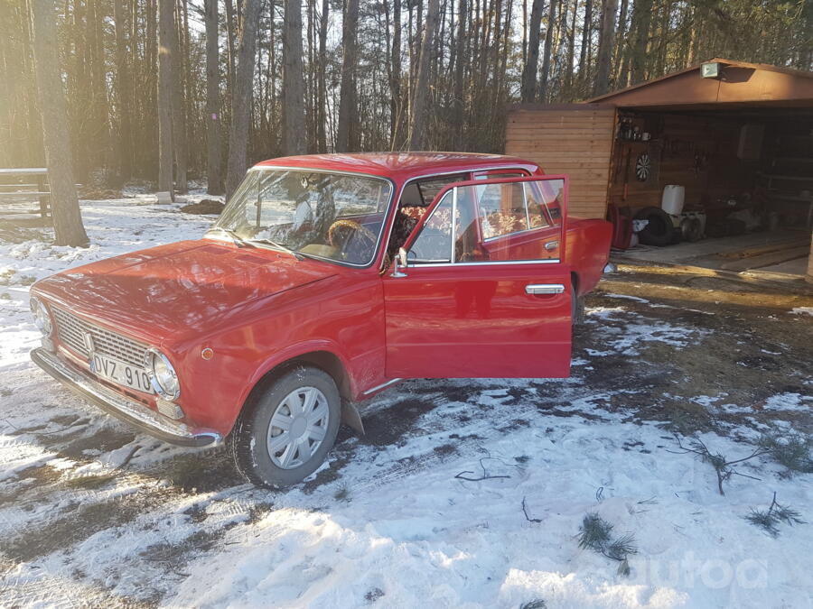 LADA (VAZ) 2103