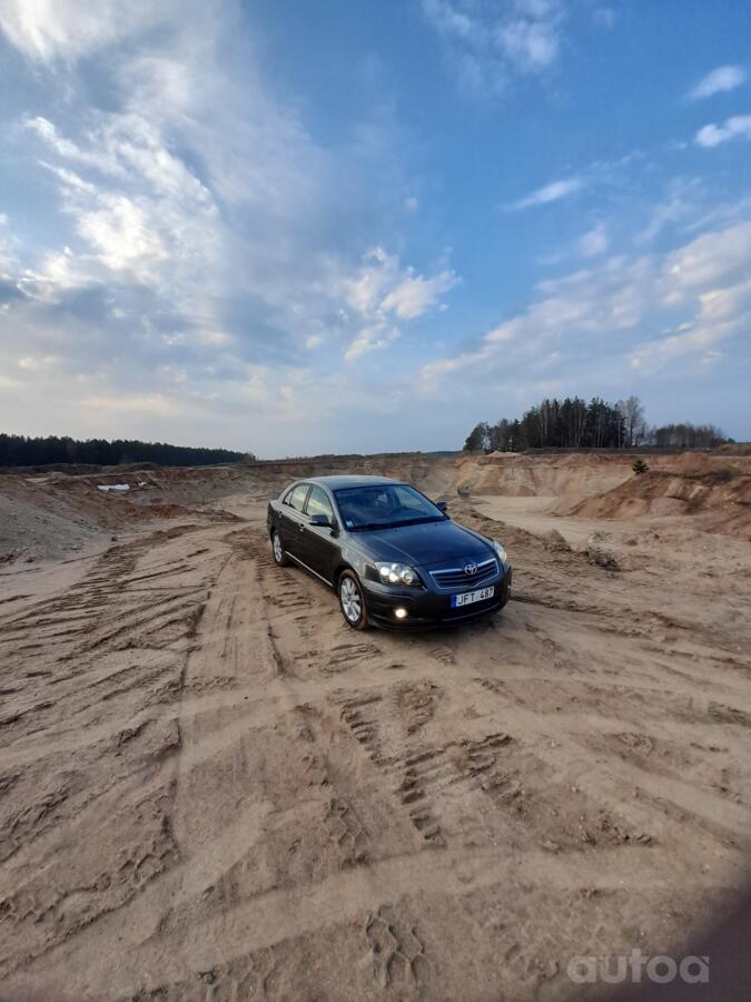 Toyota Avensis 2 generation [restyling] Liftback