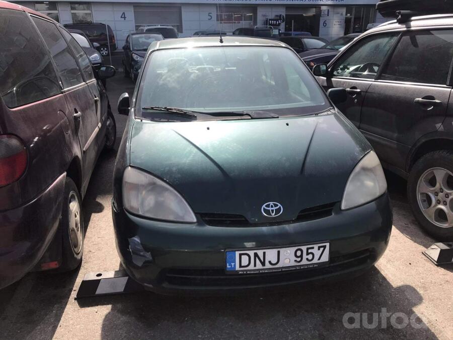Toyota Prius 1 generation Sedan