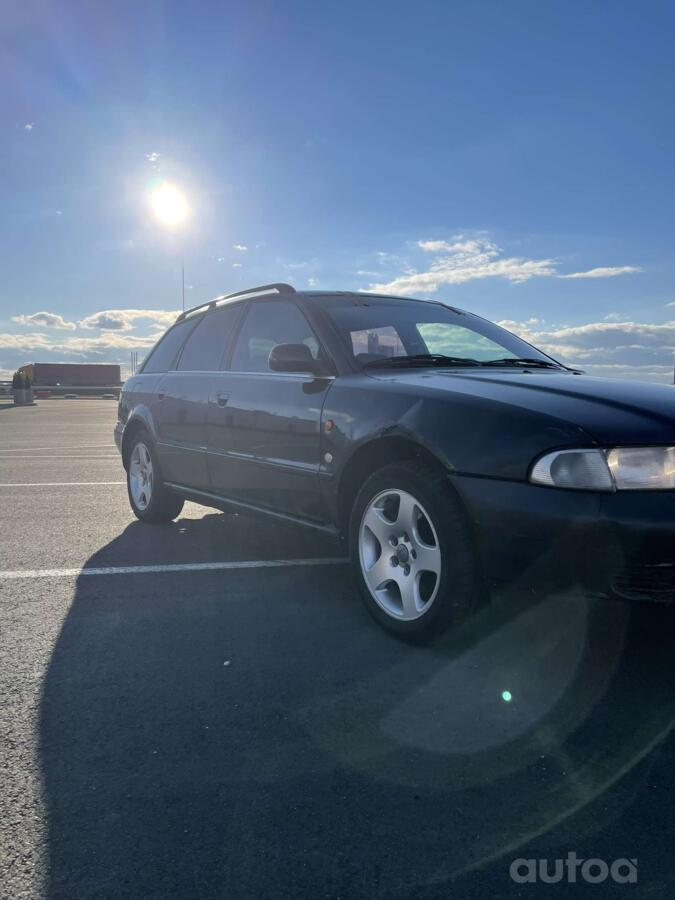 Audi A4 B5 Avant wagon 5-doors