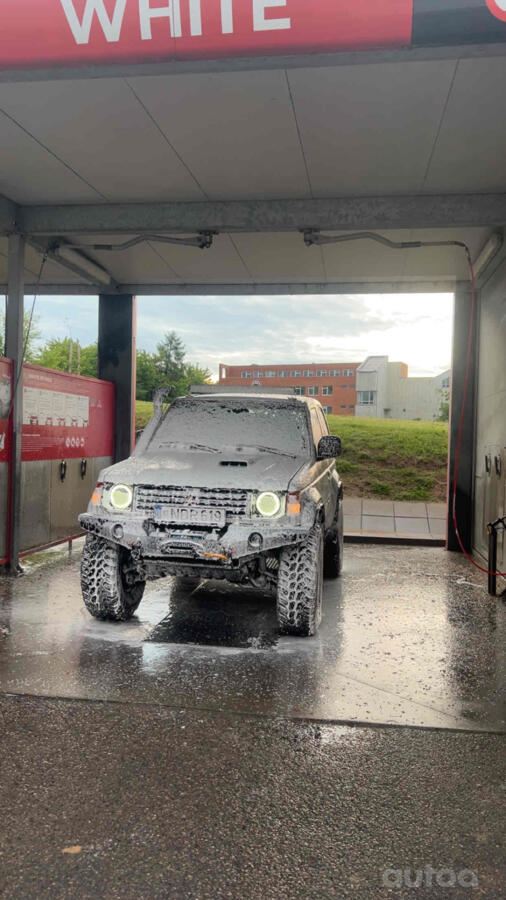 Mitsubishi Pajero