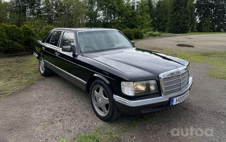 Mercedes-Benz S-Class W126 Sedan