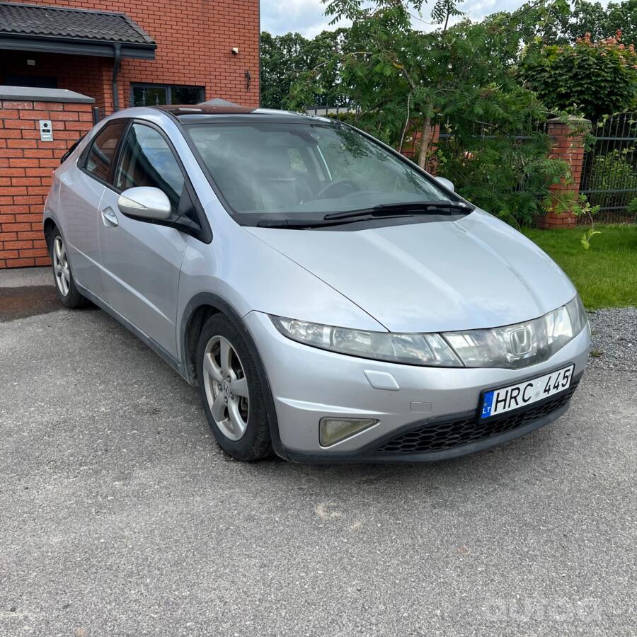 Honda Civic 8 generation Hatchback 5-doors