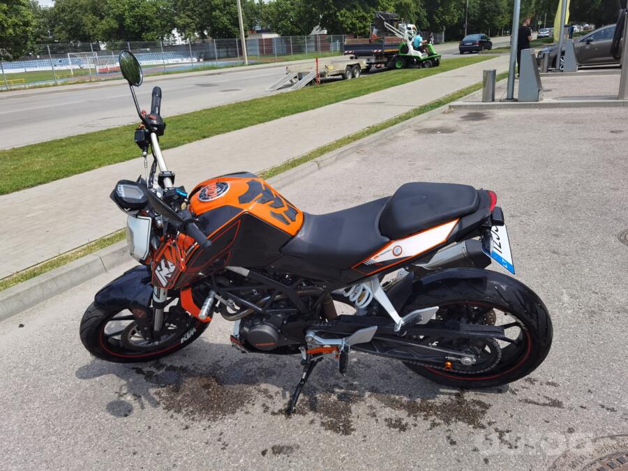 KTM Duke