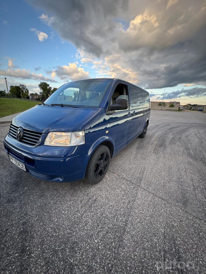 Volkswagen Transporter T5 Minivan 4-doors