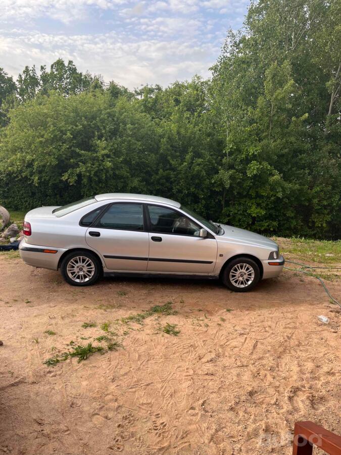 Volvo S40