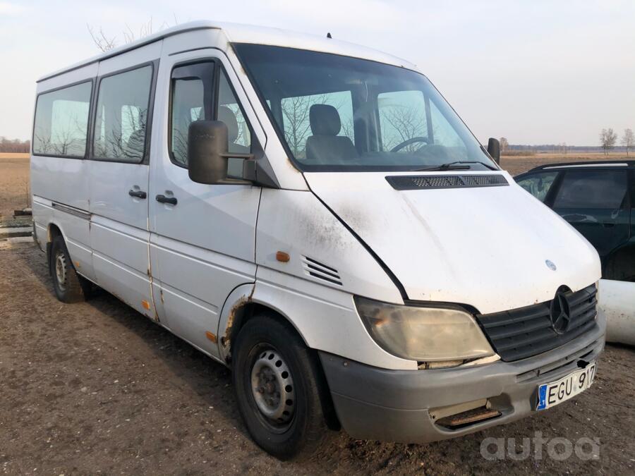 Mercedes-Benz Sprinter First generation