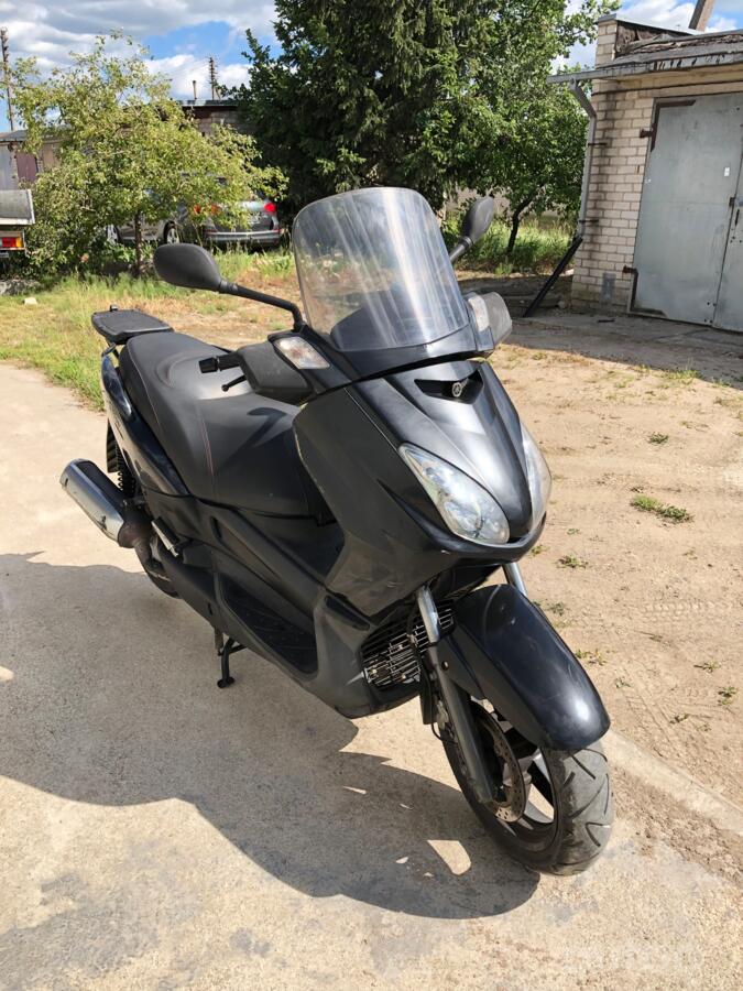 Yamaha X-MAX