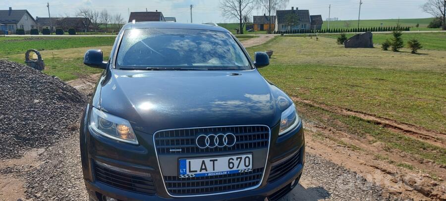 Audi Q7 4L Crossover