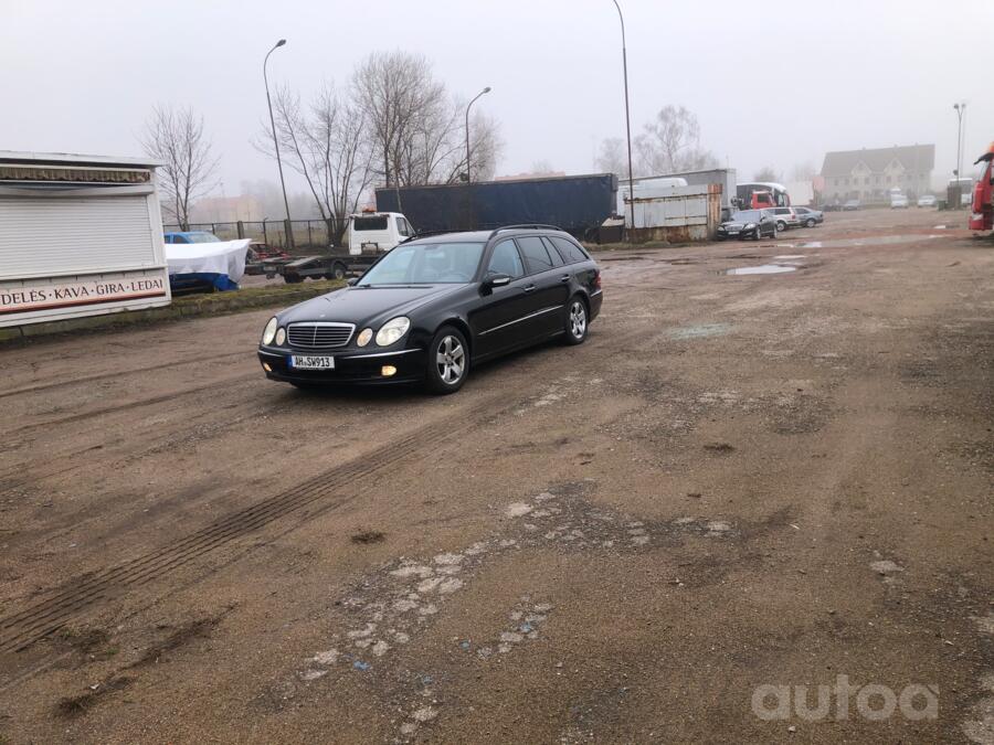Mercedes-Benz E-Class W211 Sedan