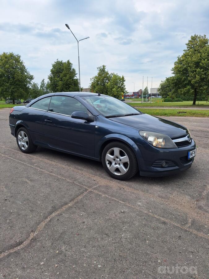 Opel Astra H Hatchback