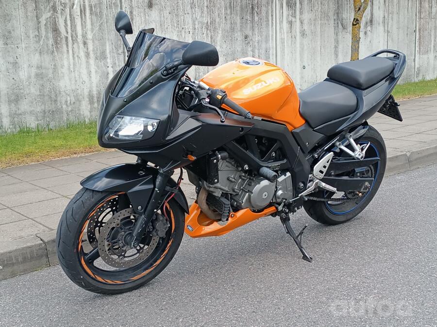 Suzuki SV