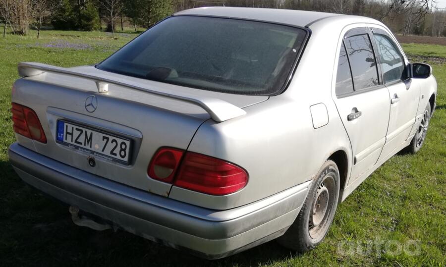 Mercedes-Benz E-Class W210 Sedan