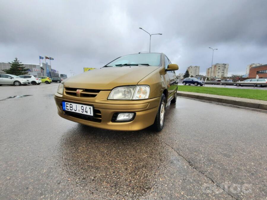 Mitsubishi Space Star 1 generation Minivan