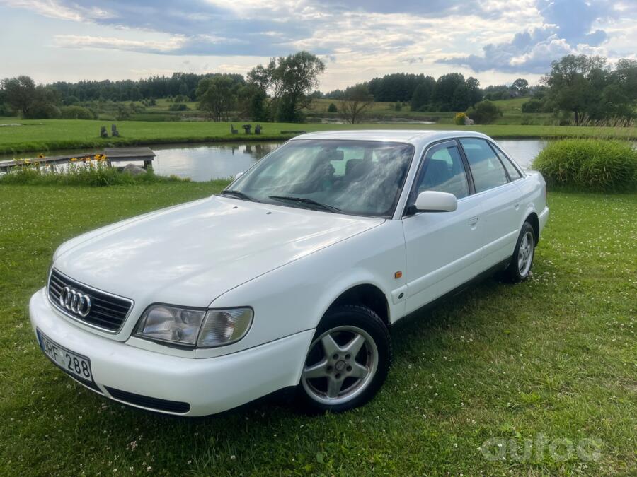 Audi A6 A4/C4 Sedan