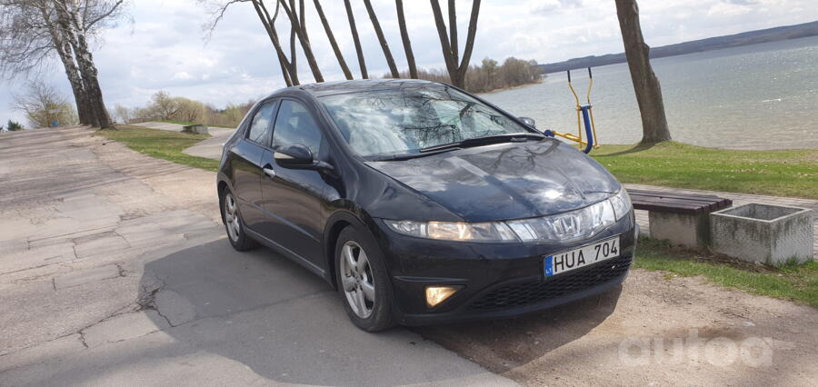 Honda Civic 8 generation Hatchback 5-doors