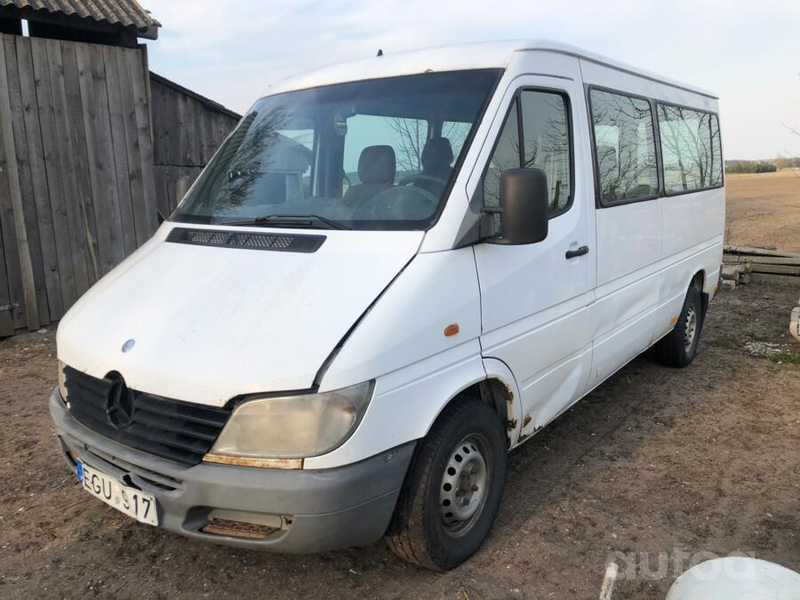 Mercedes-Benz Sprinter First generation