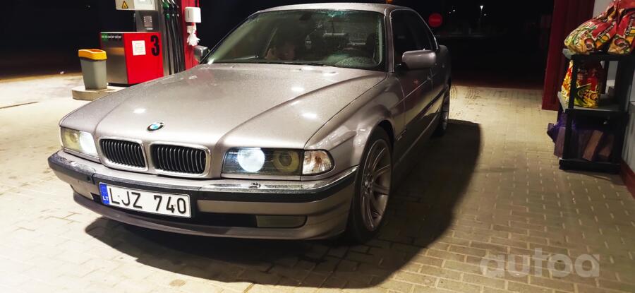 BMW 7 Series E38 Sedan