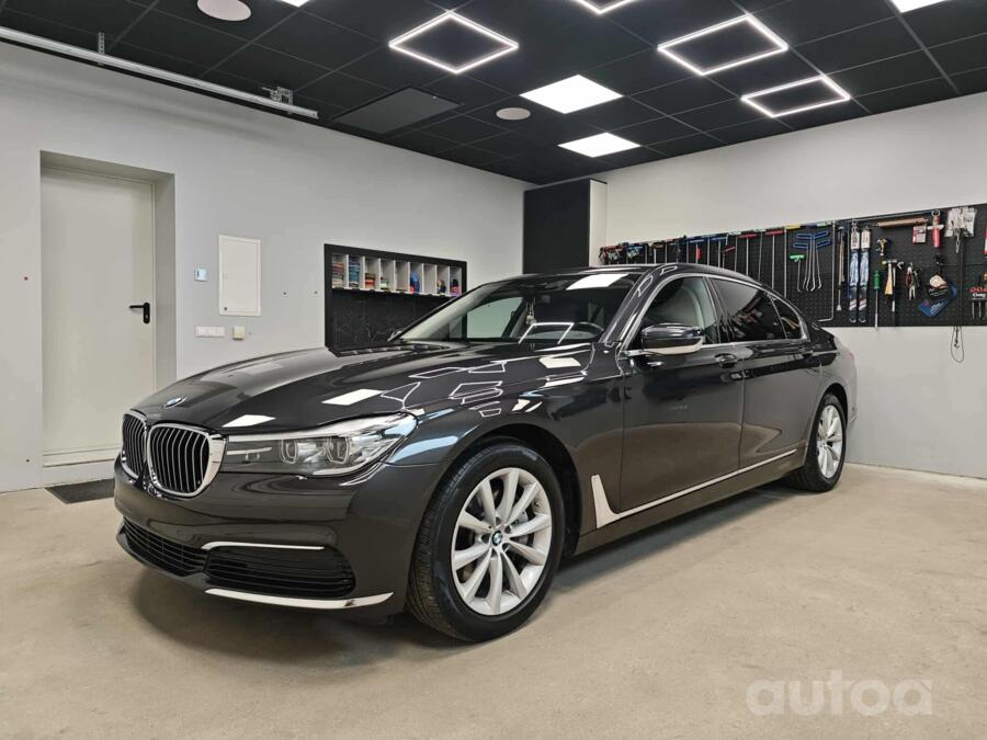 BMW 7 Series G11/G12 Sedan