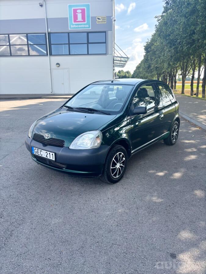 Toyota Yaris 1 generation