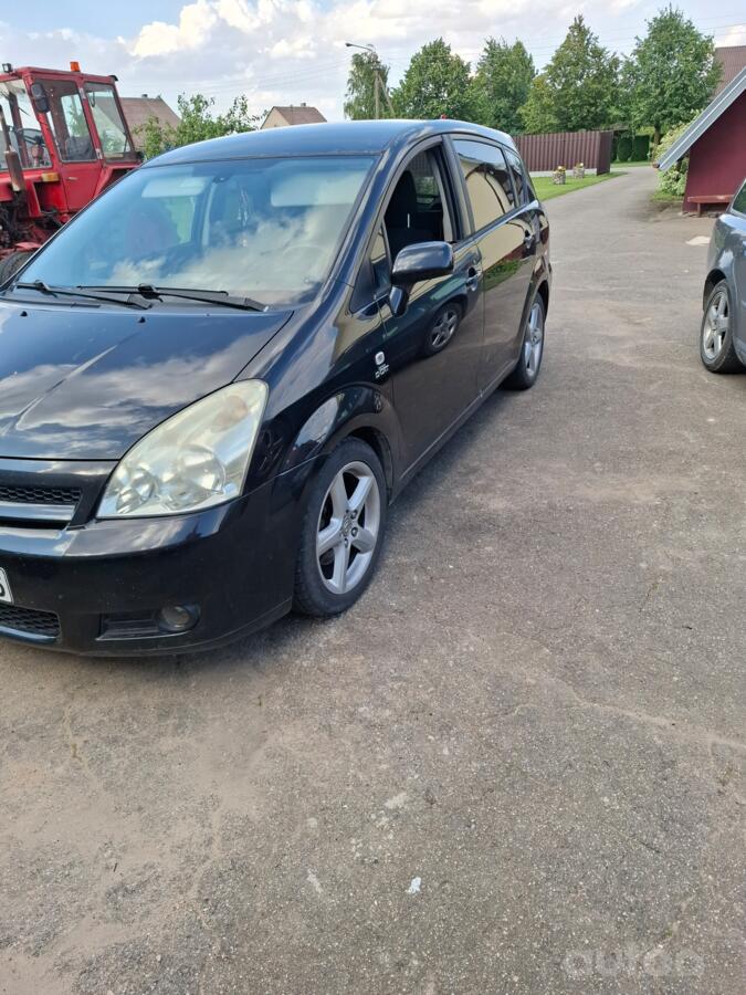 Toyota Corolla Verso 1 generation [restyling] Minivan