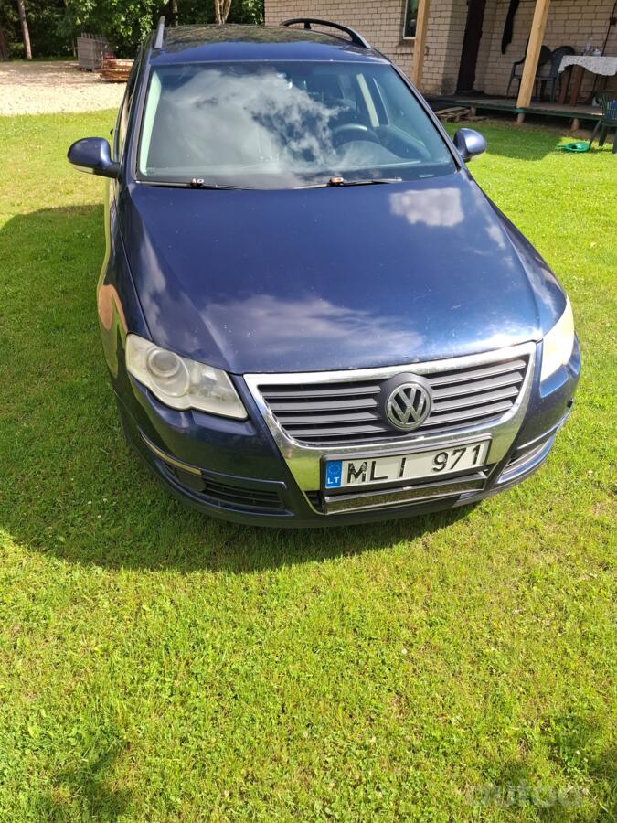 Volkswagen Passat B6 wagon 5-doors