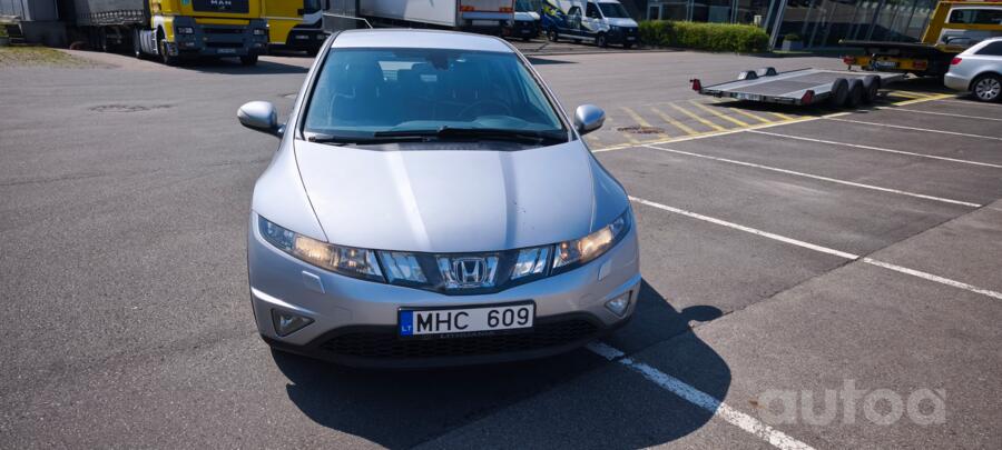 Honda Civic 8 generation Hatchback 5-doors