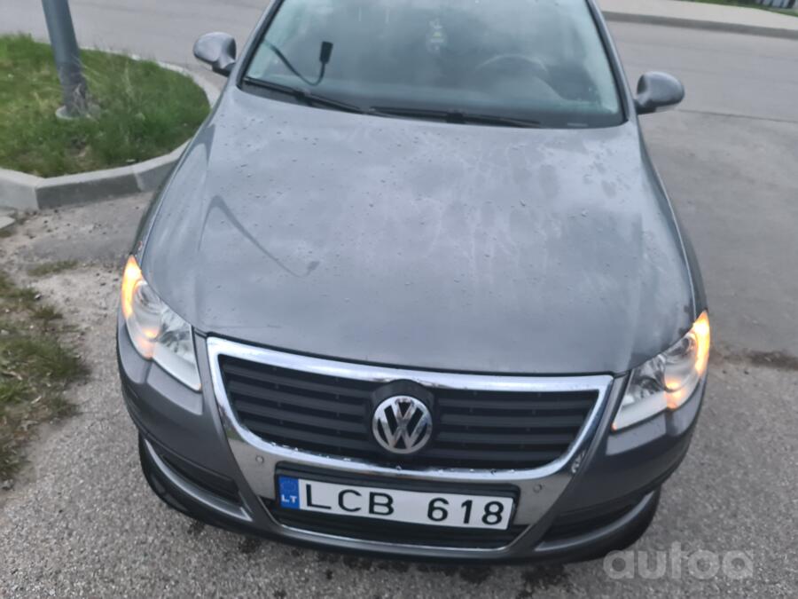 Volkswagen Passat B6 wagon 5-doors