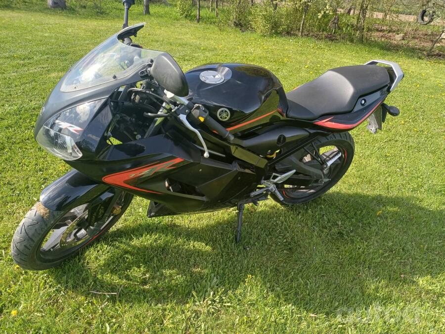 Yamaha TZR