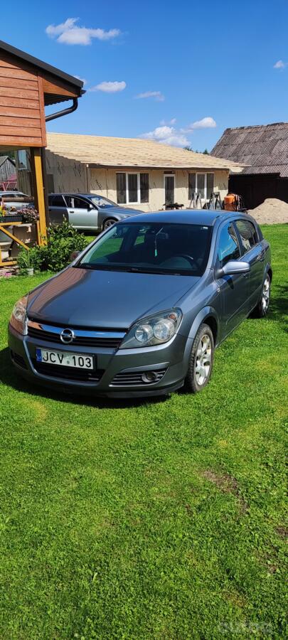 Opel Astra H Hatchback