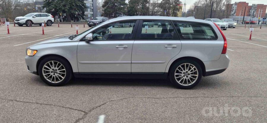 Volvo V50
