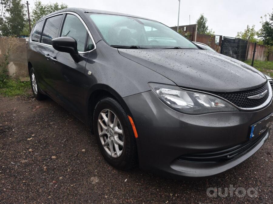 Chrysler Pacifica 2 generation Minivan