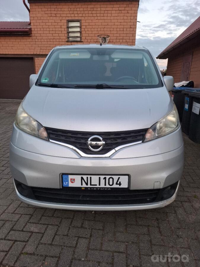 Nissan NV200 1 generation Combi minivan