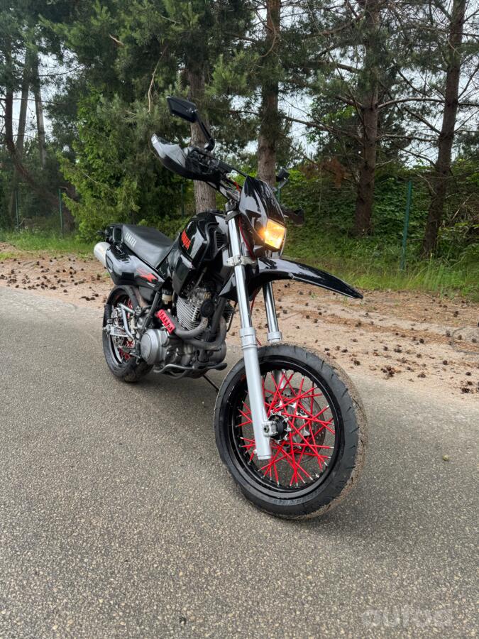 Yamaha XT