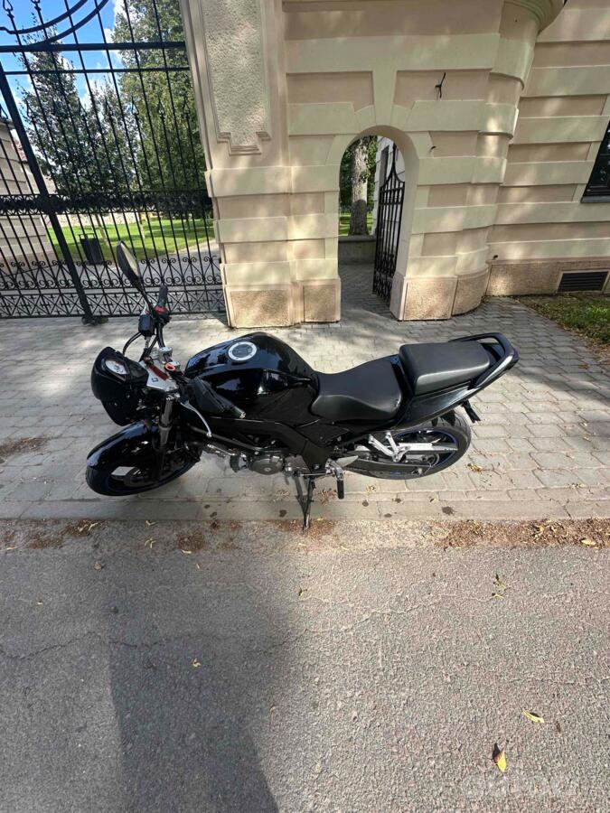 Suzuki SV