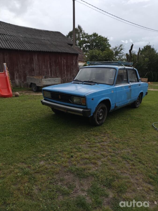 VAZ (Lada) 2105 1 generation Sedan