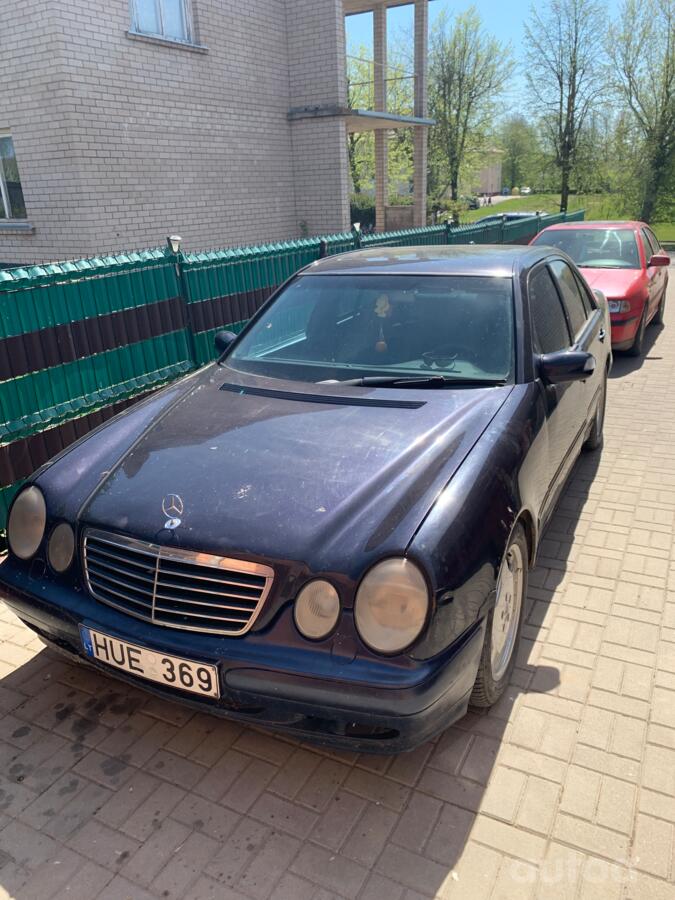 Mercedes-Benz E-Class W210 Sedan