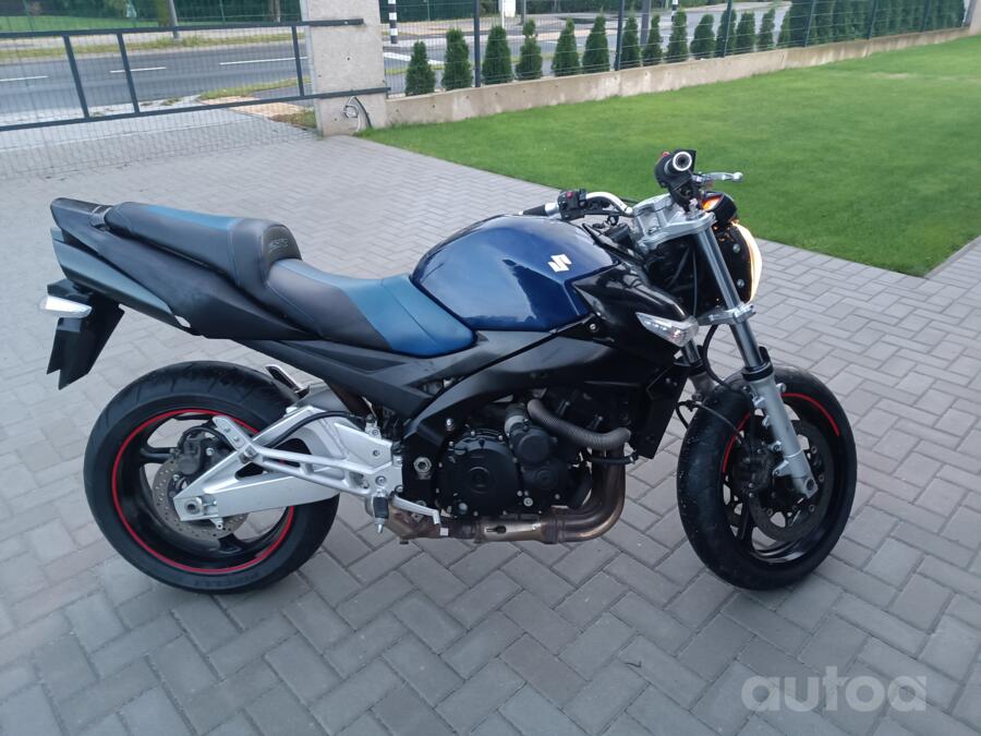 Suzuki GSR 600