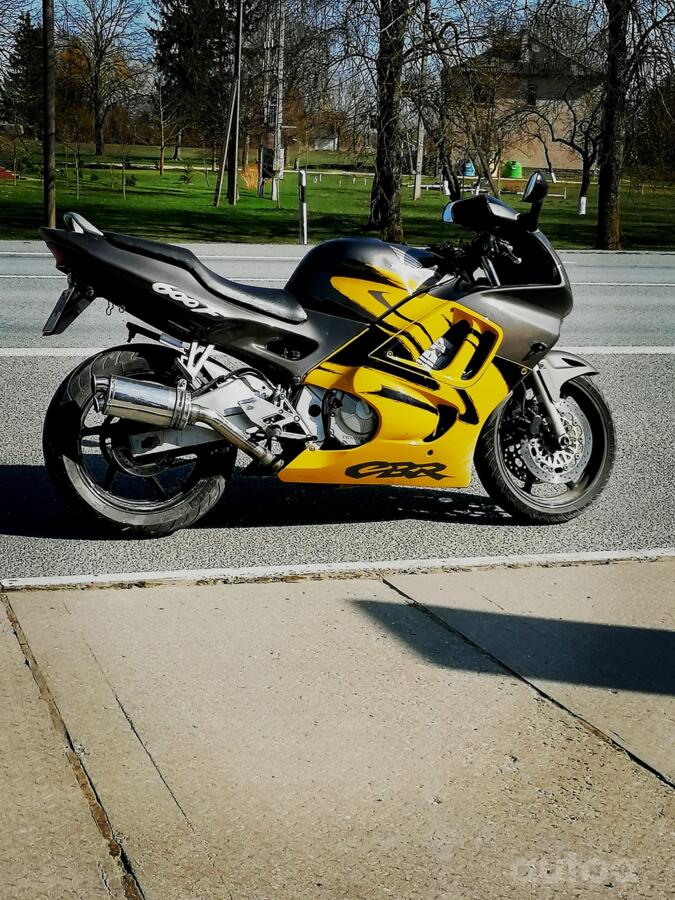 Honda CBR