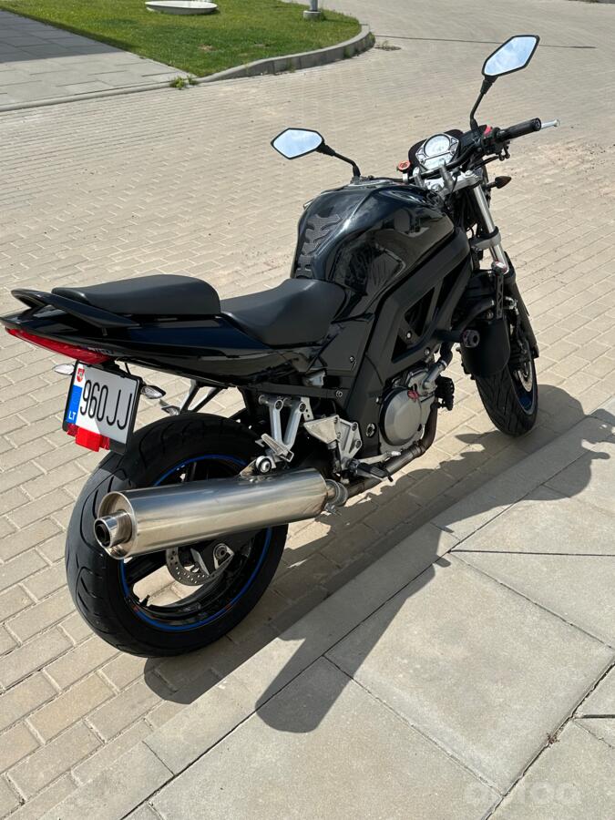 Suzuki SV