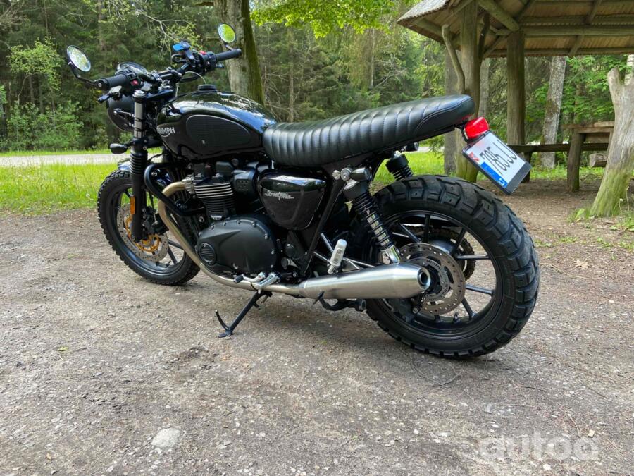 Triumph Street Twin