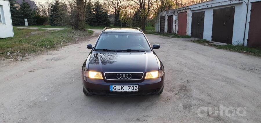 Audi A4 B5 Avant wagon 5-doors